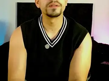 Stripchat Watch Live Sex Cams of Ian_Daviz
