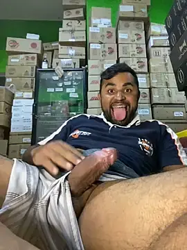 Stripchat Free Live Porn of Sheik_z_o