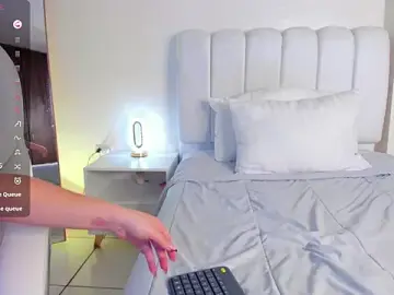 Stripchat Free Porn Cam of isaa_19