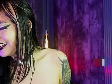 Stripchat Sex Cam of Aylen_darkmoor