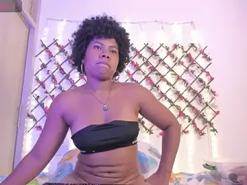 Stripchat Sex Cam of naughty_ebonyy