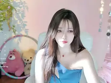 Stripchat Live Sex Cam of Yiluo95