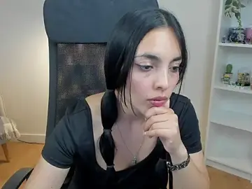 Stripchat Best Webcam of _BellaEvans_