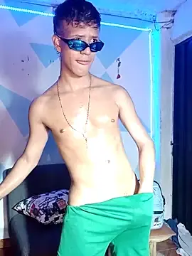 Stripchat Live Porn of dareck_18