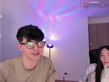 Stripchat Sex Chat of Mikeyvioleta_