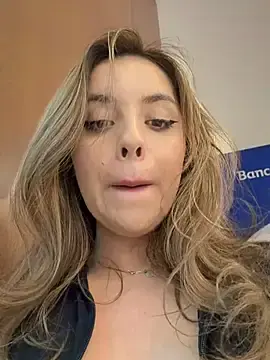 Stripchat Adult Video Chat of Alirawrz