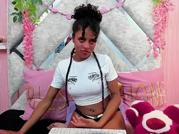 Stripchat Free Porn Cam of Lunakellerr