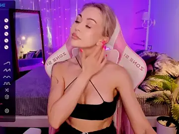 Stripchat Live Sex Cam of AdeleRoberts