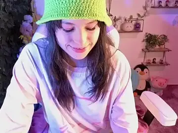 Stripchat Live Sex Cam of Eymmy_24