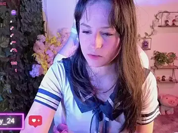 Stripchat Sex Cam of Eymmy_24