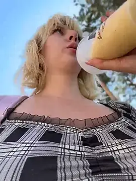 Stripchat Sex Chat of RonnieKiss