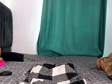 Stripchat Watch Live Sex Cams of Fluffy_Pillows