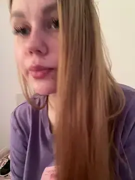 Stripchat Live Sex Cam of Marylallka5