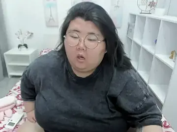 Stripchat Free Porn Cam of Nadine_asian
