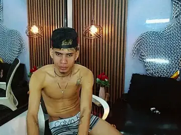 Stripchat Sex Chat of Skinny_cute_Alyer