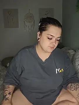 Stripchat Free Live Porn of Saucy-Serenity