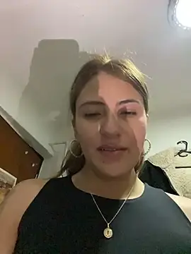 Stripchat Free Live Porn of Andrea_19blonde