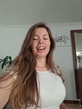 Stripchat Live Porn of karina_warthon