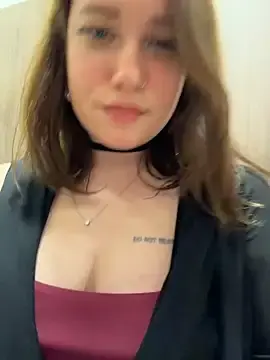 Stripchat Free Porn Cam of lucy-joy