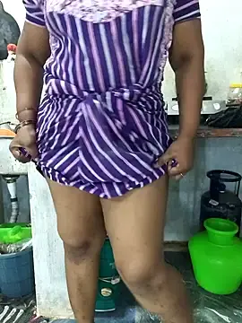 Stripchat Adult Webcam of MaaliiiPonuTamil