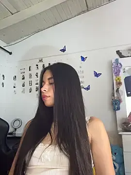 Stripchat Adult Webcam of Milleradhara24
