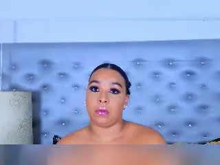 Xlovecam Sex Chat of EileenBenzon