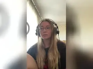 Xlovecam Live Sex of Meeranda