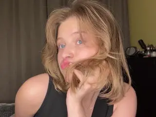 Xlovecam Free Live Porn of OlimpiaWiatrek