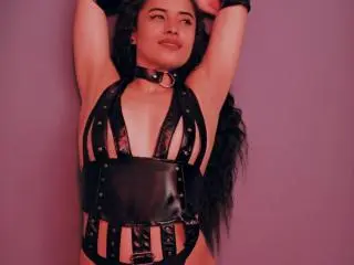 Xlovecam Free Live Porn of HanaMariana