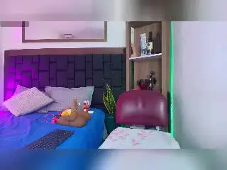 Xlovecam Live Sex Cam of EllenaBoobs