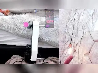 Xlovecam Live Sex of IvisBouncyAss
