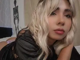 Xlovecam Free Live Porn of EmilyValk