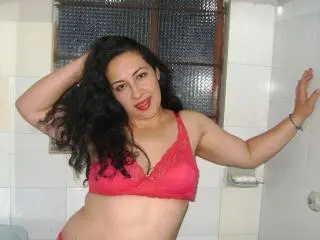 Xlovecam Live Sex Cam of SexyHotLatinexx