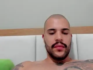 Xlovecam Sex Cam of MedellynDark
