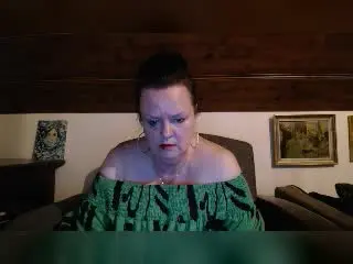 Xlovecam Adult Video Chat of TiffanyMilf