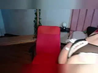 Xlovecam Free Live Porn of SaraJoyce